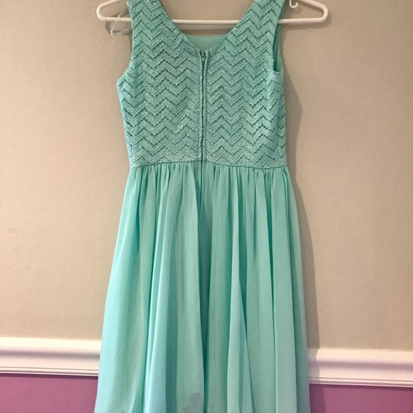 LIKE BRAND NEW DRESS (Speechless) - Picture 5 of 6